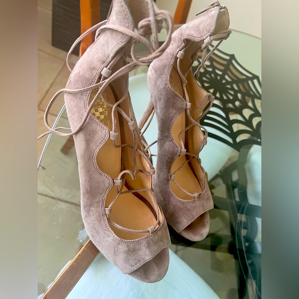 Heels Vince CAMUTO Taupe nubuck High lace up heels